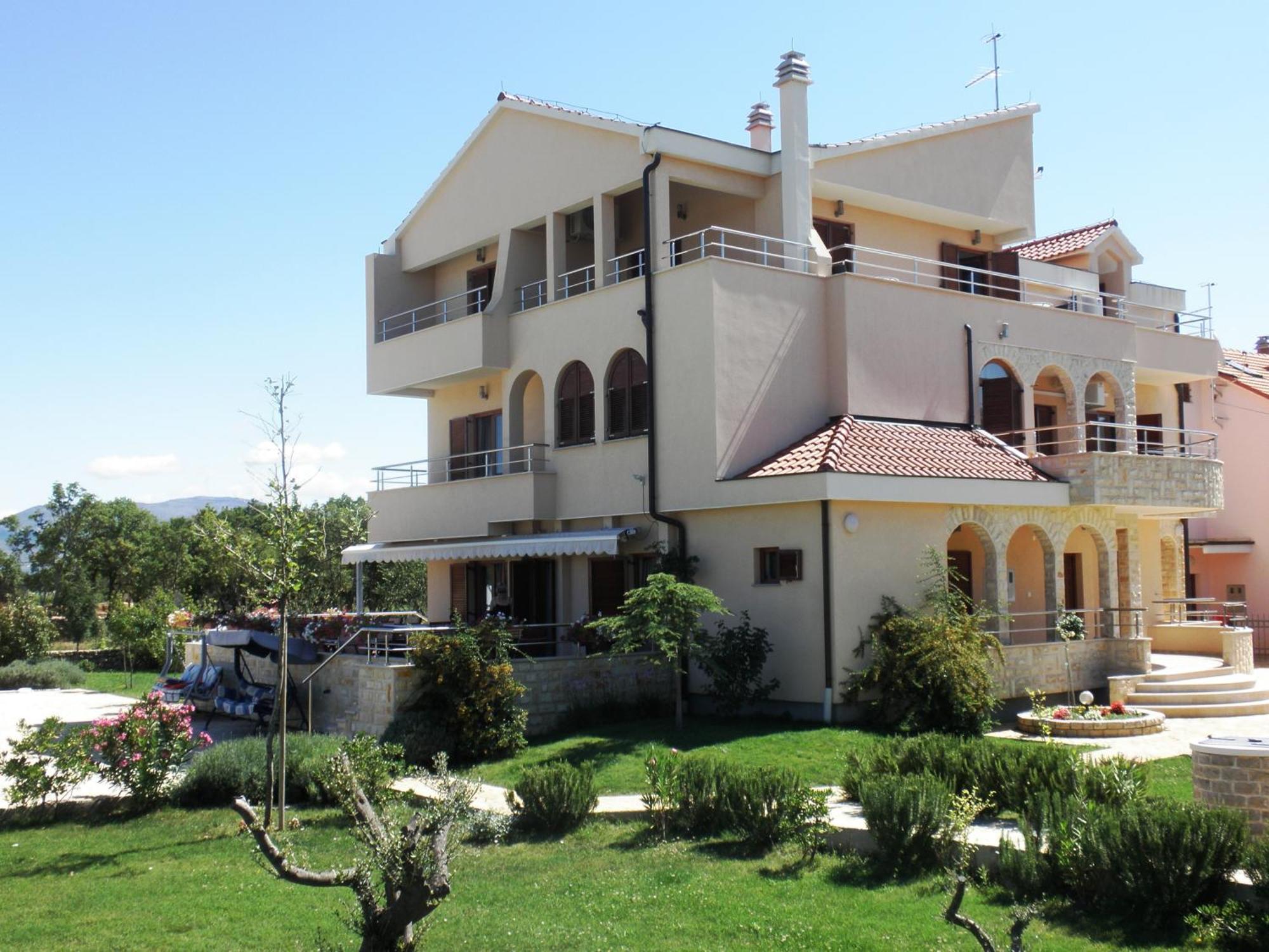 Pansion Skelin Hotel Drinovci Exterior photo